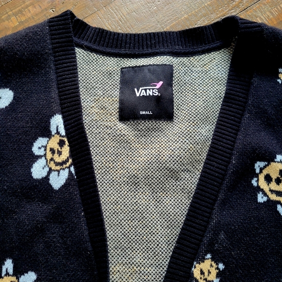 VANS Hilltop Smiley Face Daisy Flower Black Cardigan Sweater NWOT - Picture 3 of 13